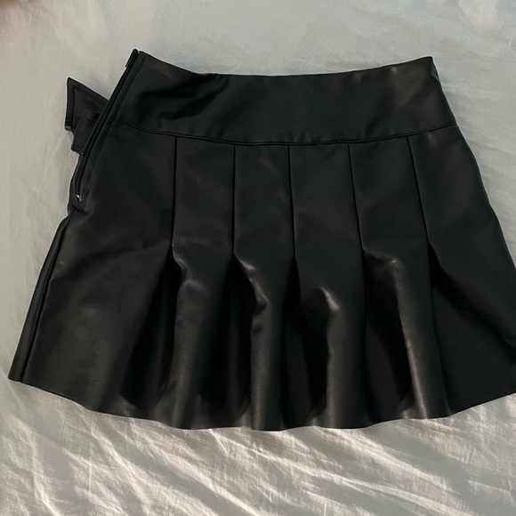 Skirt - Picture 3 of 3